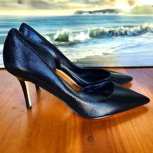 White House Black Market Black Pointed Toe Faux Snakeskin Heels Size 7.5